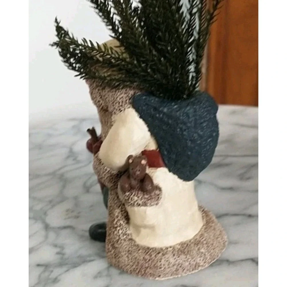 Vintage Old World Rustic Santa Figurine‎ Cream Color W Basket Of Greenery 1990